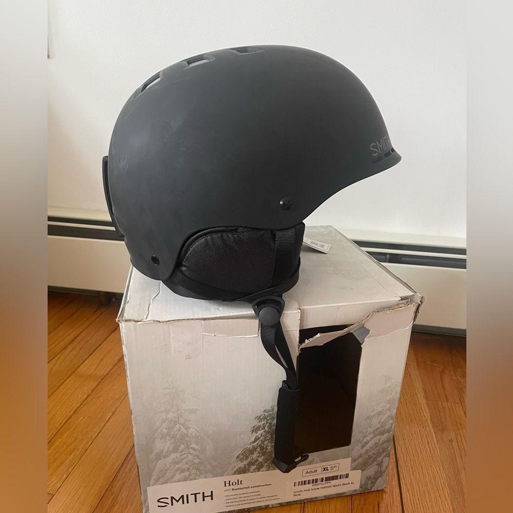 SMITH Matte Black Helmet